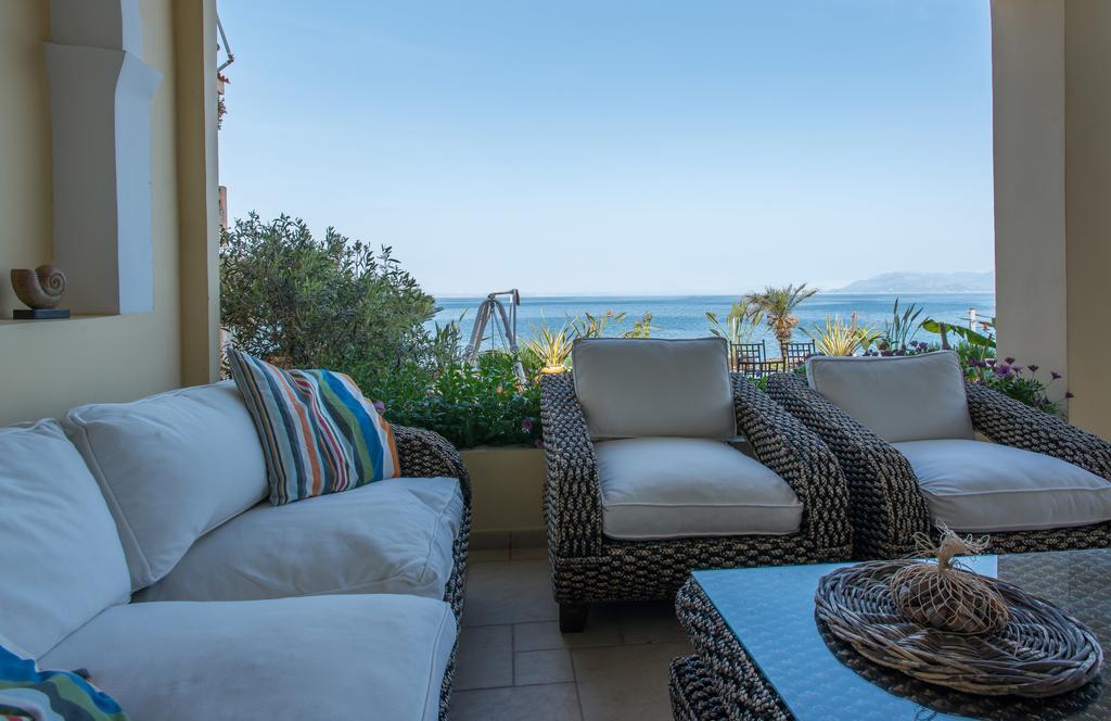 Diamante Beachfront Suites Xylokastro Exterior foto