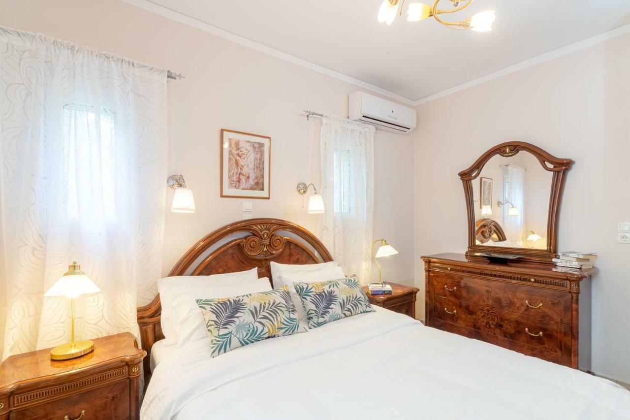Diamante Beachfront Suites Xylokastro Exterior foto